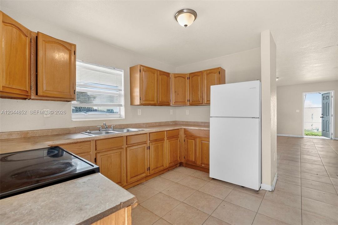 For Sale: $750,000 (0 beds, 0 baths, 2884 Square Feet)