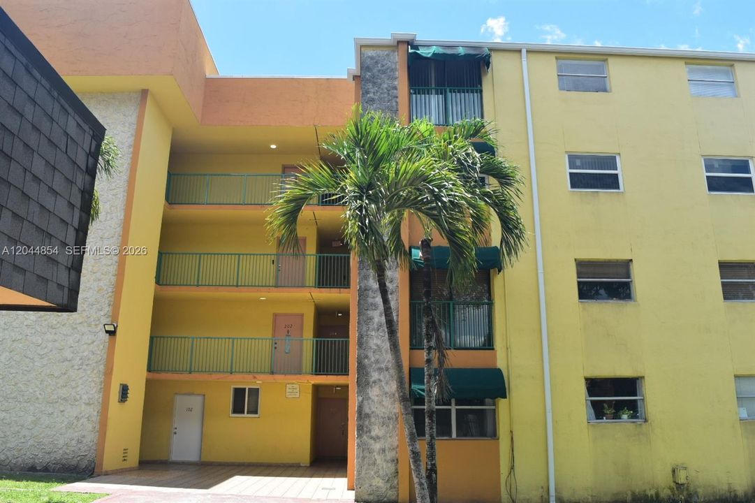 For Rent: $1,750 (1 beds, 1 baths, 600 Square Feet)