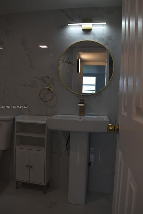 For Rent: $1,750 (1 beds, 1 baths, 600 Square Feet)