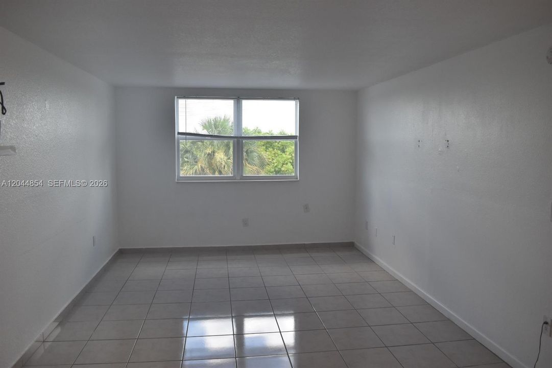 For Rent: $1,750 (1 beds, 1 baths, 600 Square Feet)