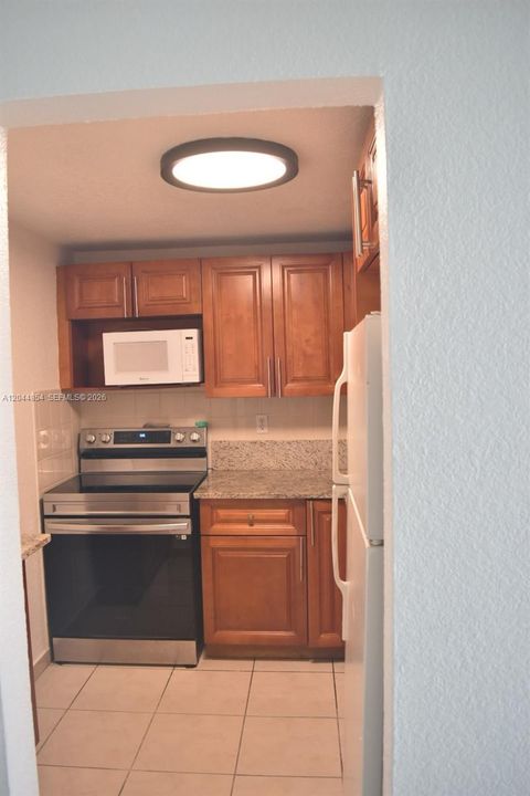 For Rent: $1,750 (1 beds, 1 baths, 600 Square Feet)