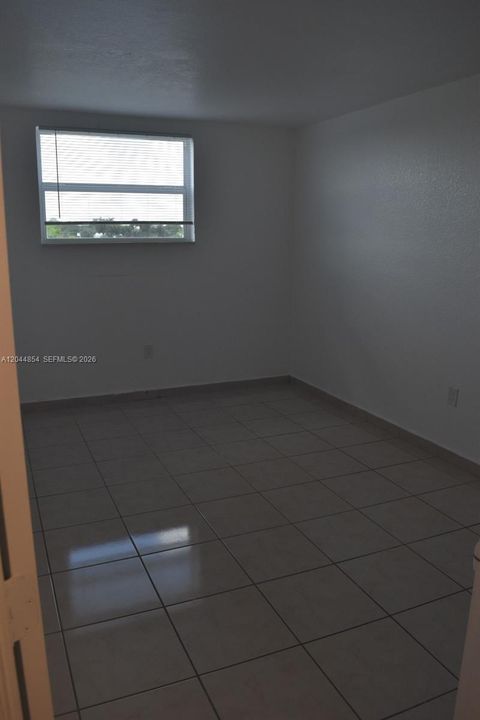 For Rent: $1,750 (1 beds, 1 baths, 600 Square Feet)