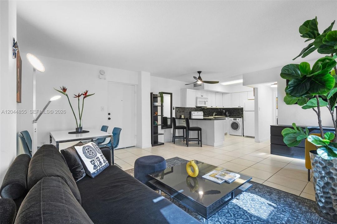 В аренду: $2,450 (1 спален, 1 ванн, 625 Квадратных фут)