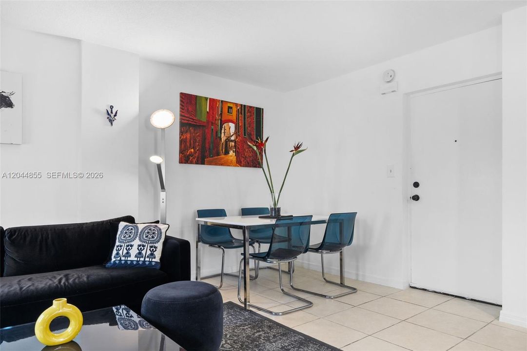 В аренду: $2,450 (1 спален, 1 ванн, 625 Квадратных фут)