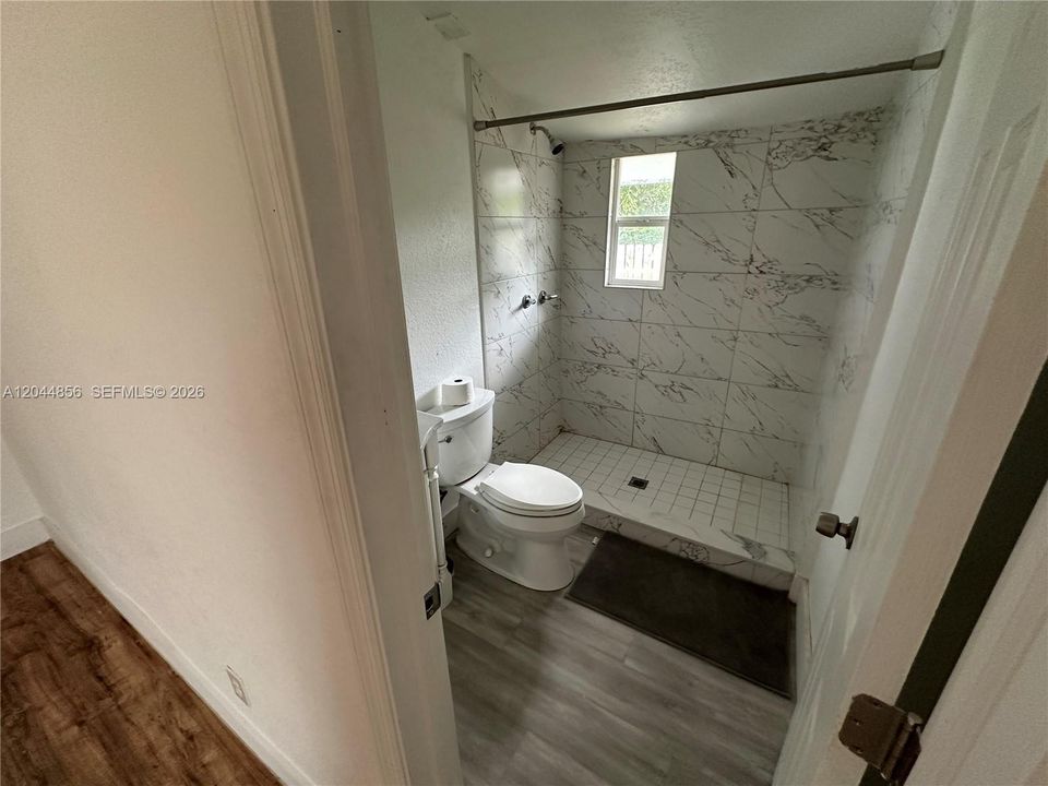 В аренду: $2,650 (2 спален, 2 ванн, 820 Квадратных фут)
