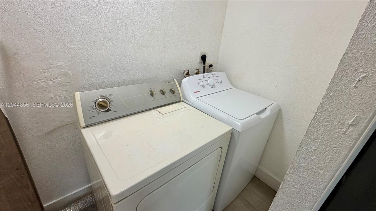 В аренду: $2,650 (2 спален, 2 ванн, 820 Квадратных фут)