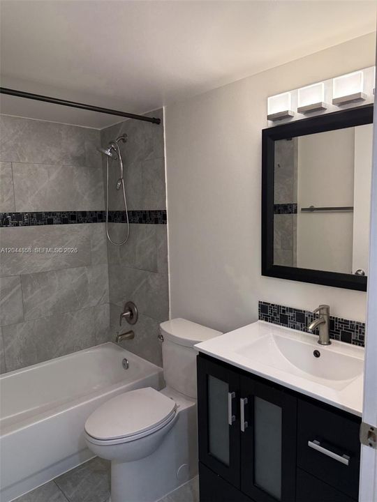 В аренду: $2,350 (2 спален, 2 ванн, 1220 Квадратных фут)