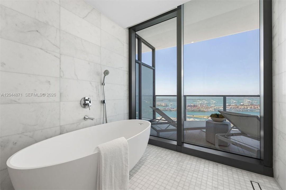 For Sale: $6,799,000 (3 beds, 3 baths, 2930 Square Feet)