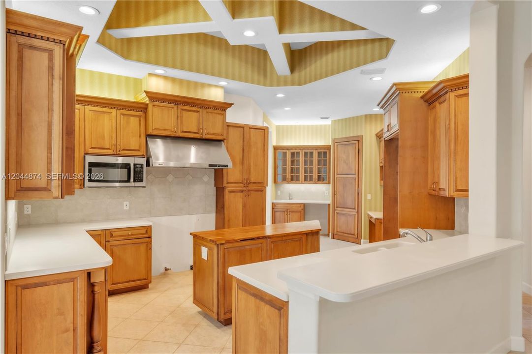 For Sale: $930,000 (3 beds, 4 baths, 0 Square Feet)