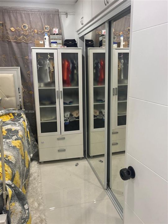 На продажу: $620,000 (5 спален, 3 ванн, 1110 Квадратных фут)