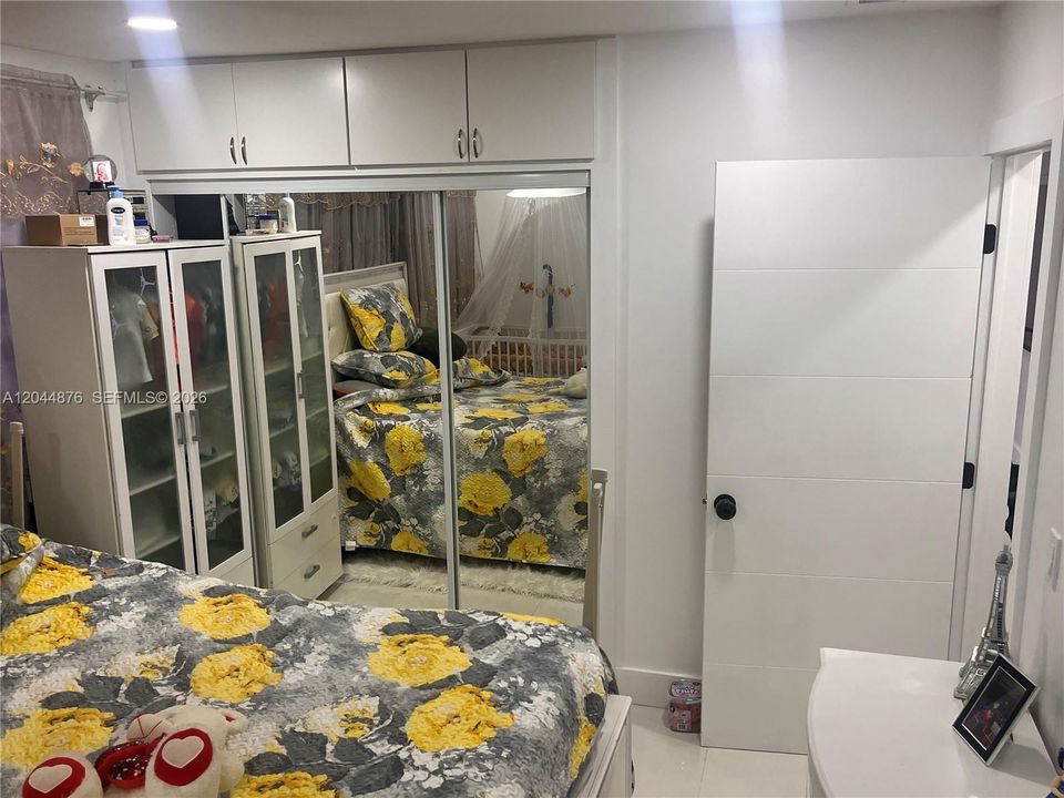 На продажу: $620,000 (5 спален, 3 ванн, 1110 Квадратных фут)