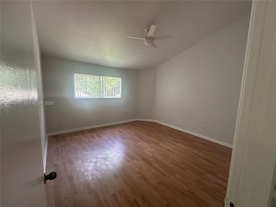 В аренду: $2,100 (2 спален, 2 ванн, 1096 Квадратных фут)
