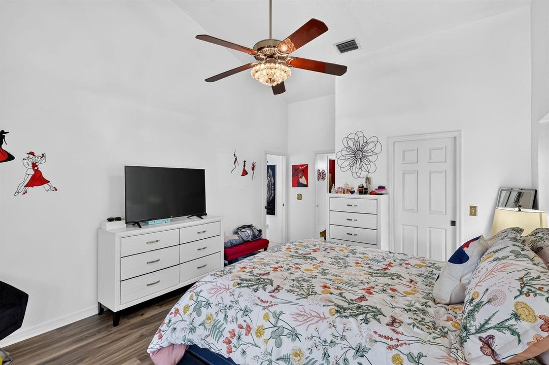 26-web-or-mls-7R7A9785