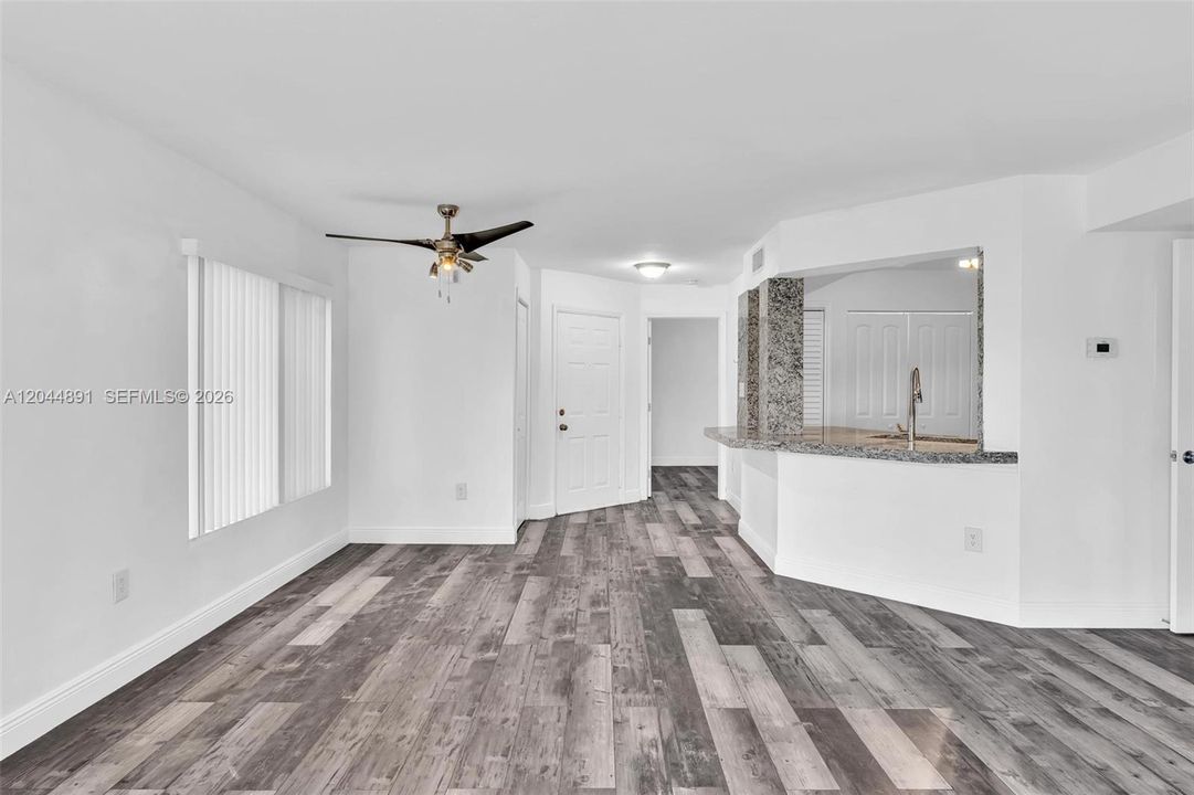 For Rent: $2,445 (2 beds, 2 baths, 1241 Square Feet)