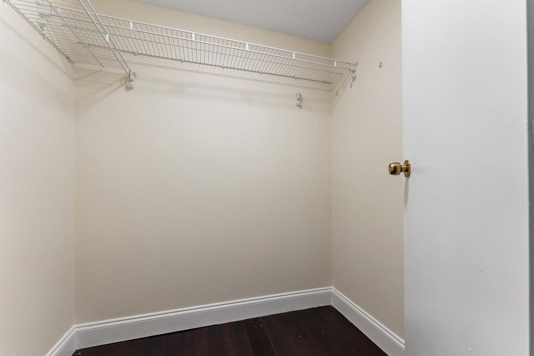 Guest Bedroom Closet