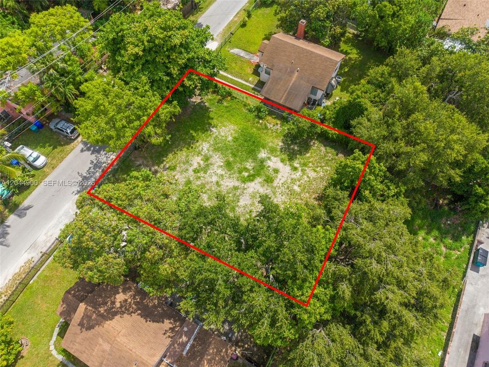 待售: $1,300,000 (0.15 acres)