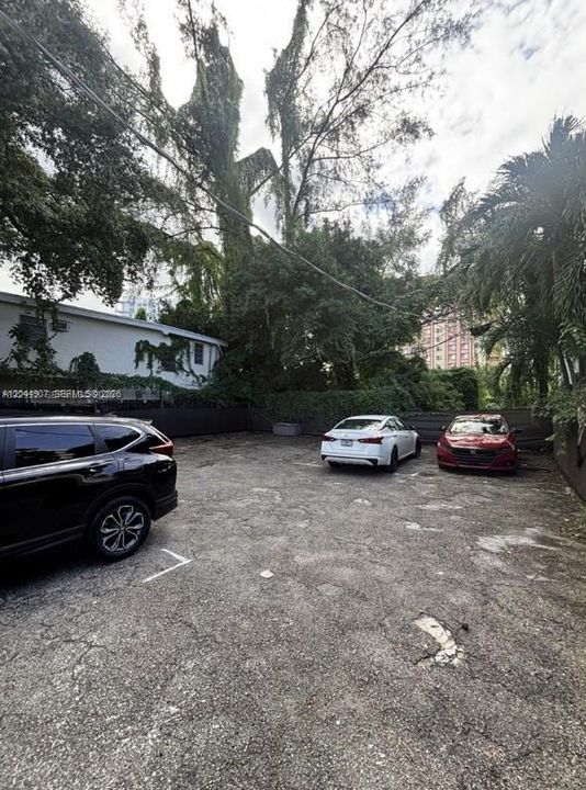 For Rent: $2,200 (2 beds, 2 baths, 801 Square Feet)