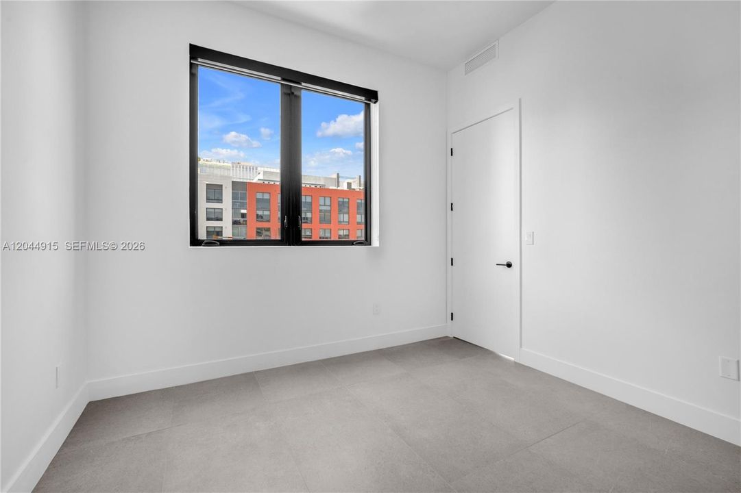 For Rent: $7,000 (2 beds, 2 baths, 895 Square Feet)