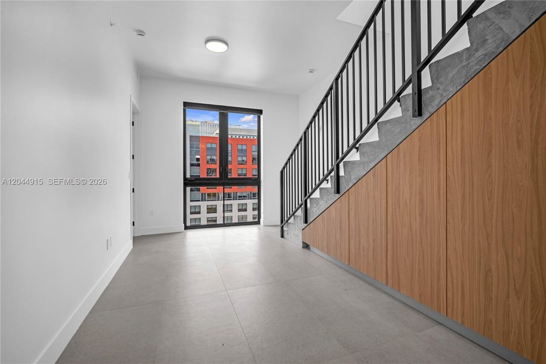 For Rent: $7,000 (2 beds, 2 baths, 895 Square Feet)