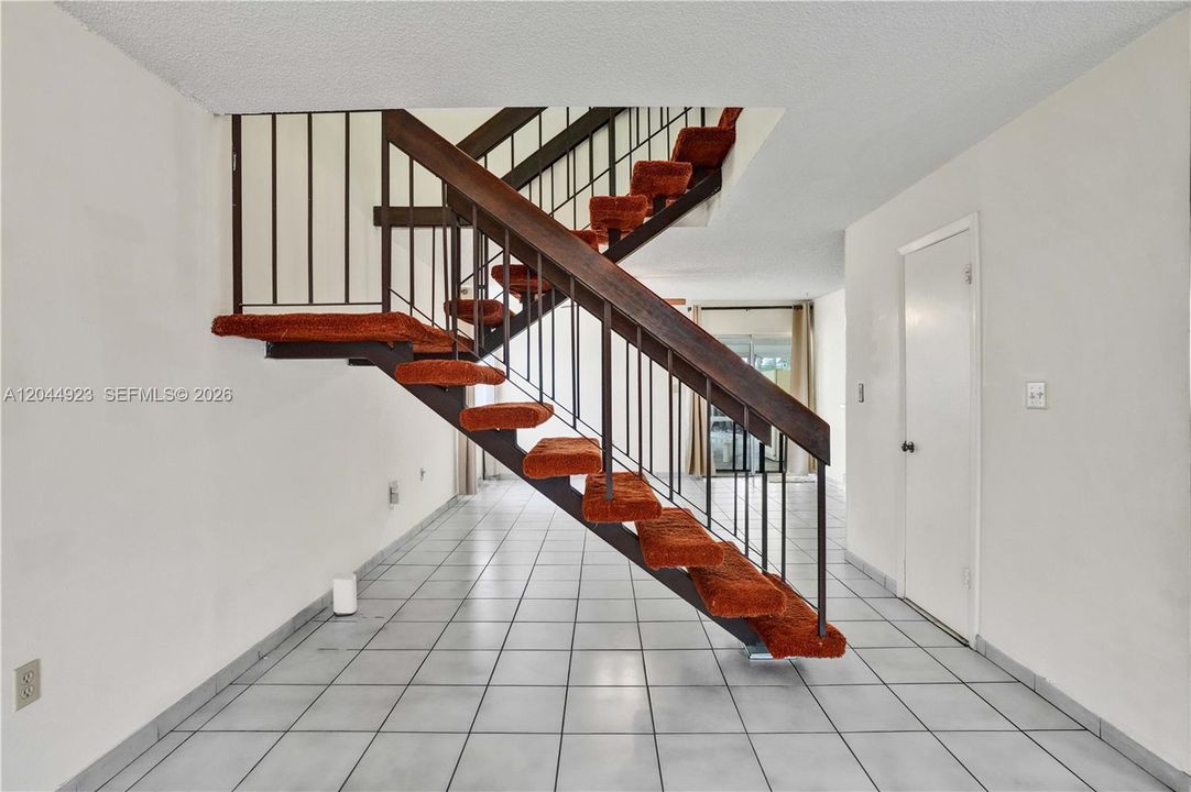 For Sale: $499,000 (3 beds, 2 baths, 1796 Square Feet)