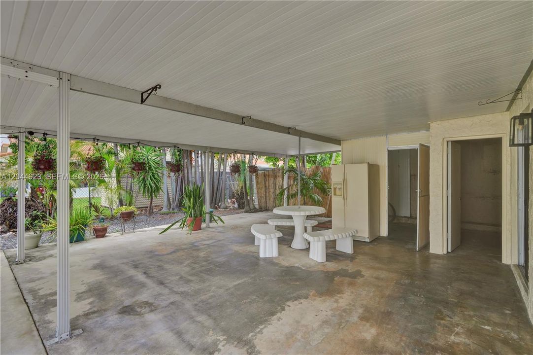 For Sale: $499,000 (3 beds, 2 baths, 1796 Square Feet)