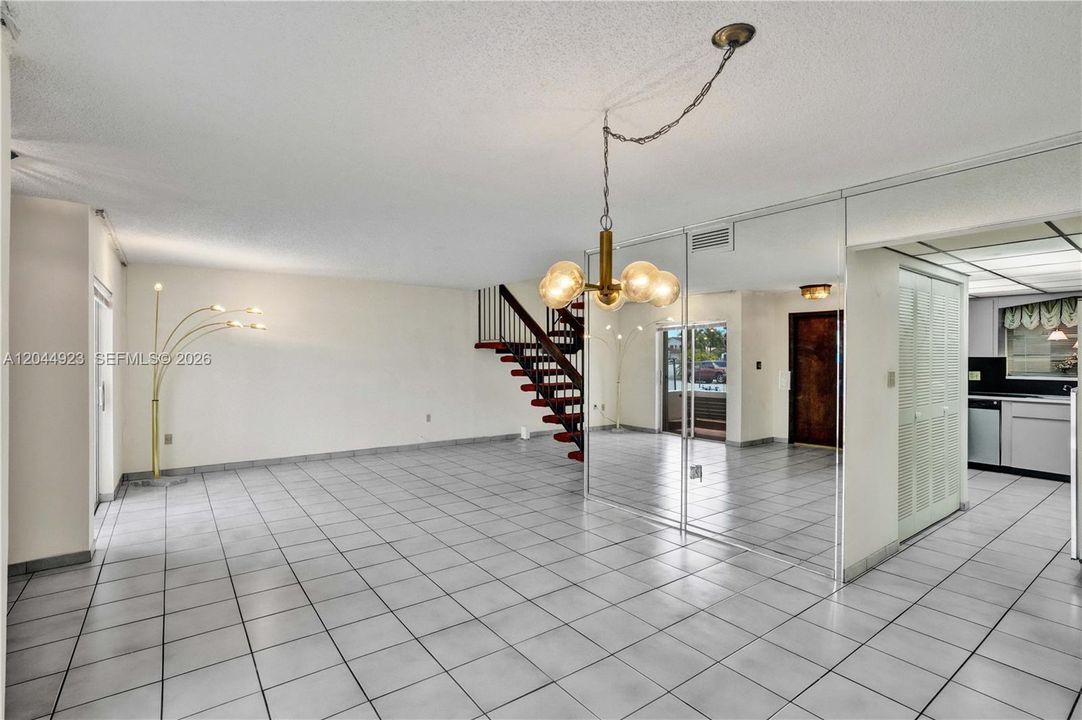 For Sale: $499,000 (3 beds, 2 baths, 1796 Square Feet)