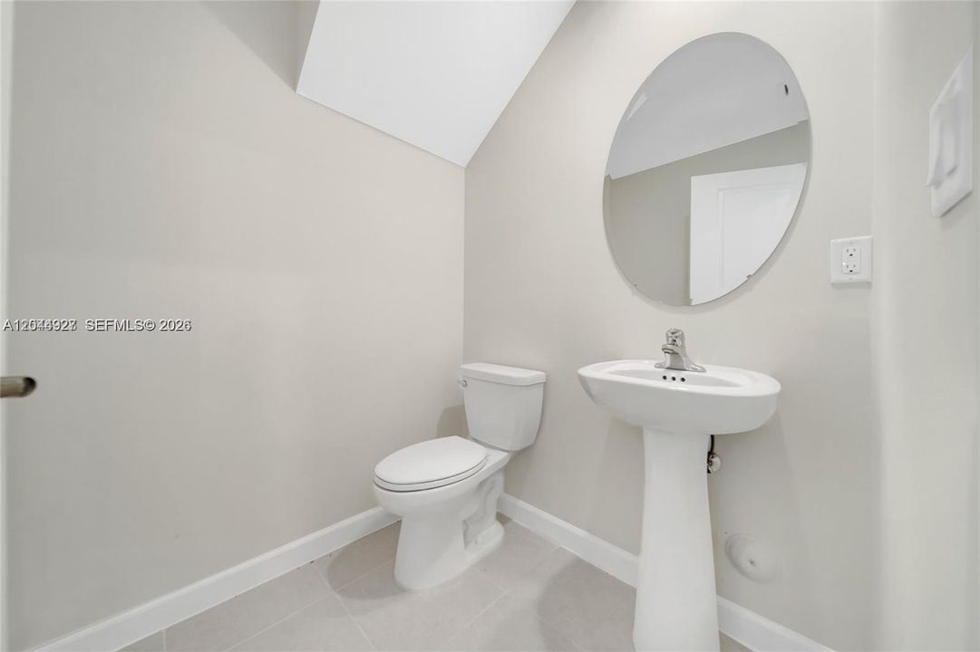 For Sale: $489,000 (3 beds, 2 baths, 1695 Square Feet)
