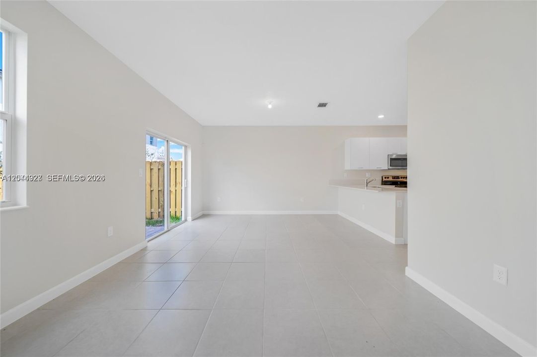 For Sale: $489,000 (3 beds, 2 baths, 1695 Square Feet)