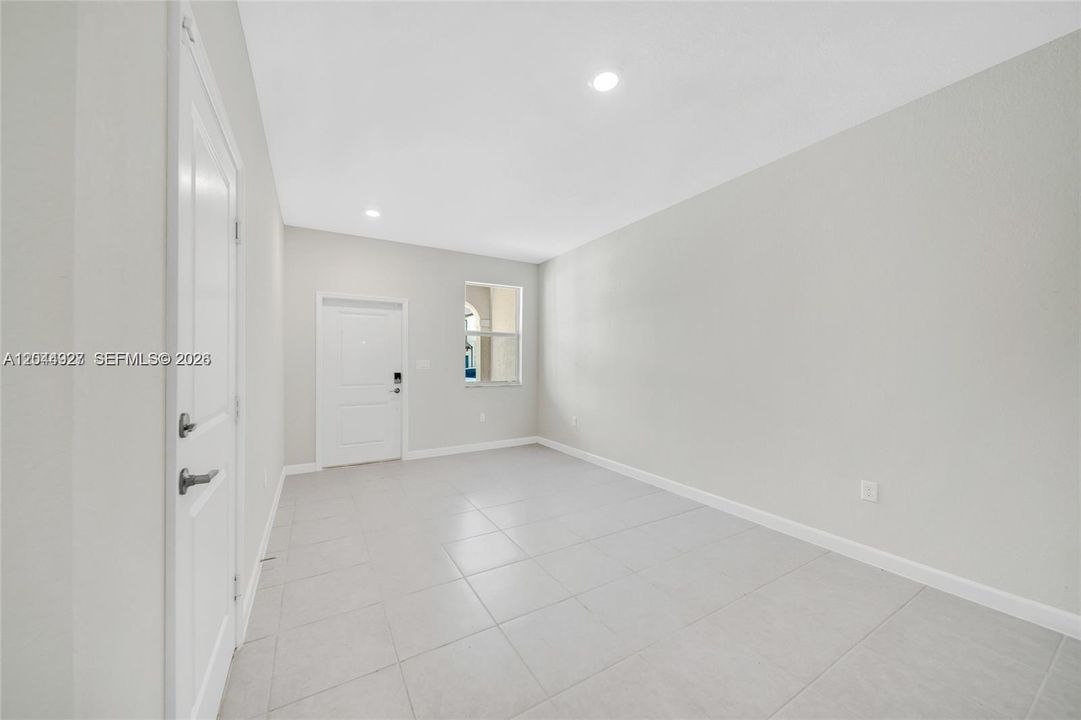 For Sale: $489,000 (3 beds, 2 baths, 1695 Square Feet)