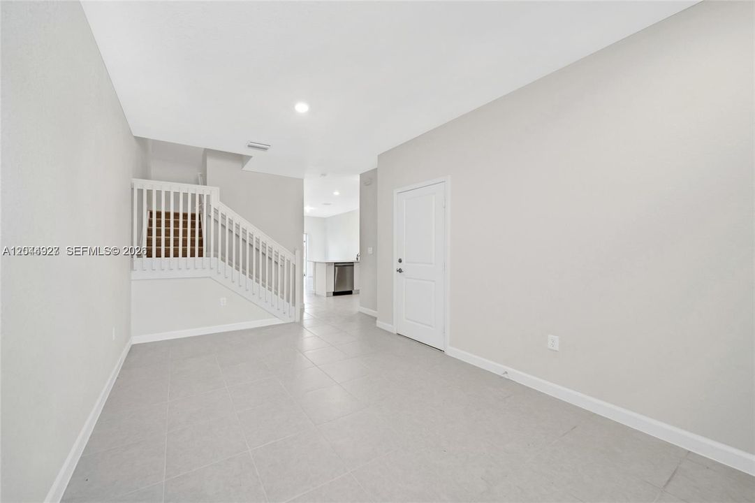 For Sale: $489,000 (3 beds, 2 baths, 1695 Square Feet)