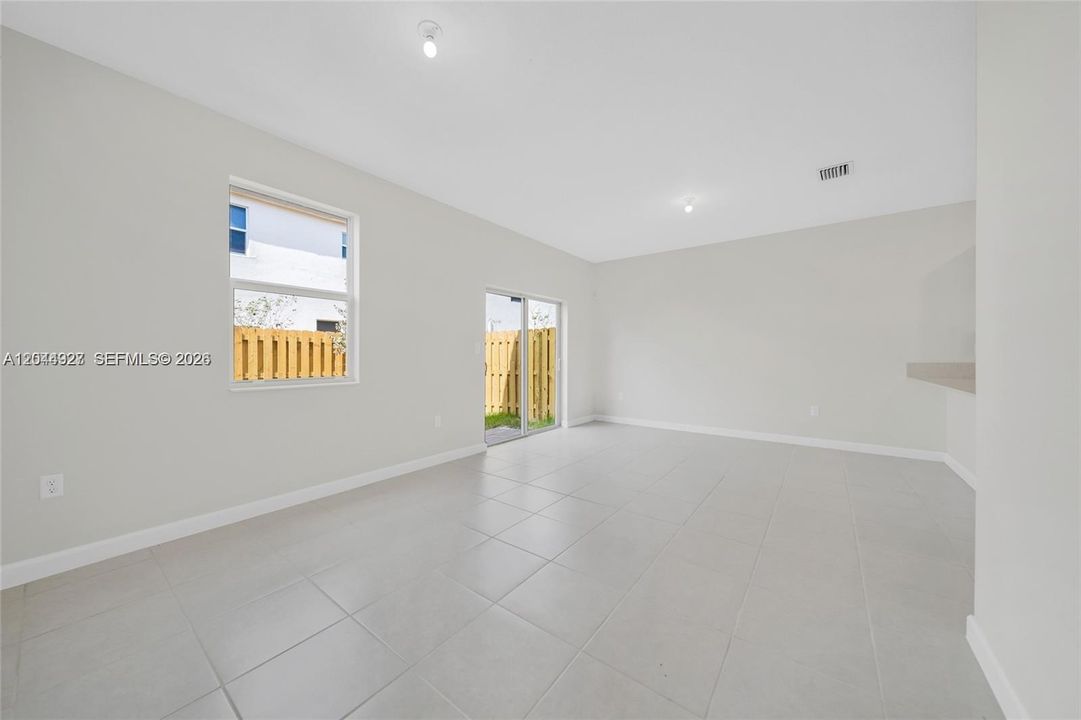 For Sale: $489,000 (3 beds, 2 baths, 1695 Square Feet)