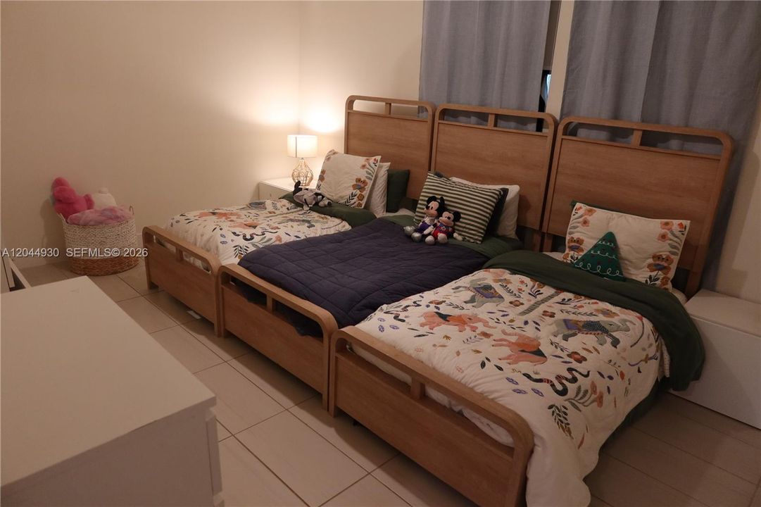 В аренду: $3,000 (2 спален, 2 ванн, 1398 Квадратных фут)