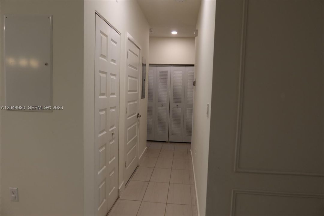 В аренду: $3,000 (2 спален, 2 ванн, 1398 Квадратных фут)