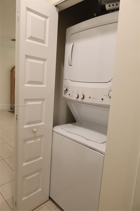 В аренду: $3,000 (2 спален, 2 ванн, 1398 Квадратных фут)