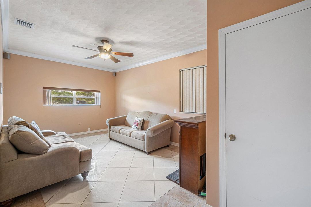 Bonus Room / Den