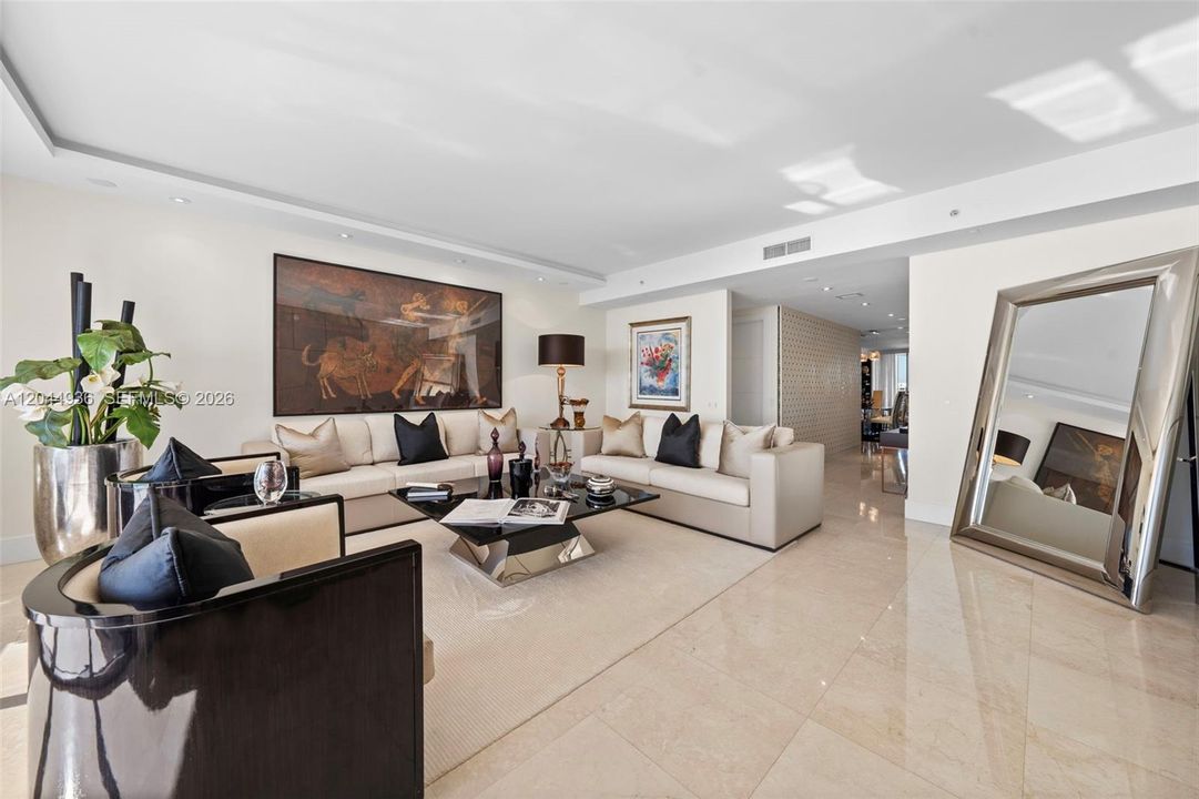 En Renta: $45,000 (3 camas, 3 baños, 3128 Pies cuadrados)