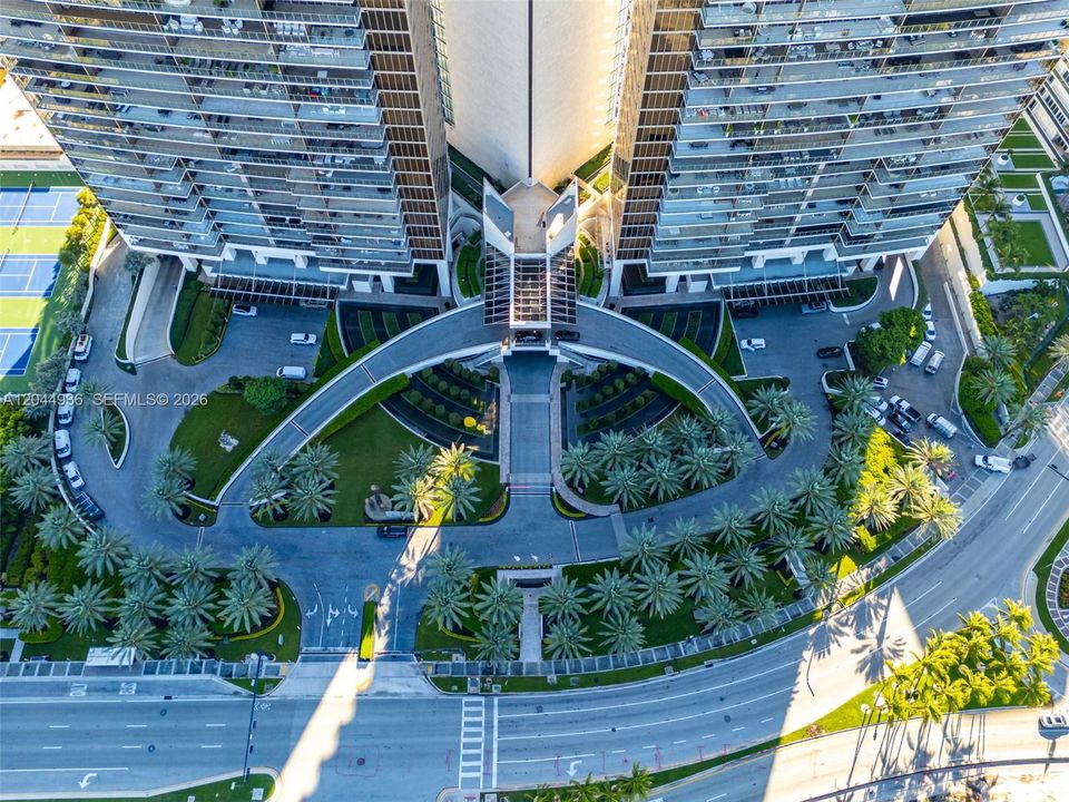 En Renta: $45,000 (3 camas, 3 baños, 3128 Pies cuadrados)