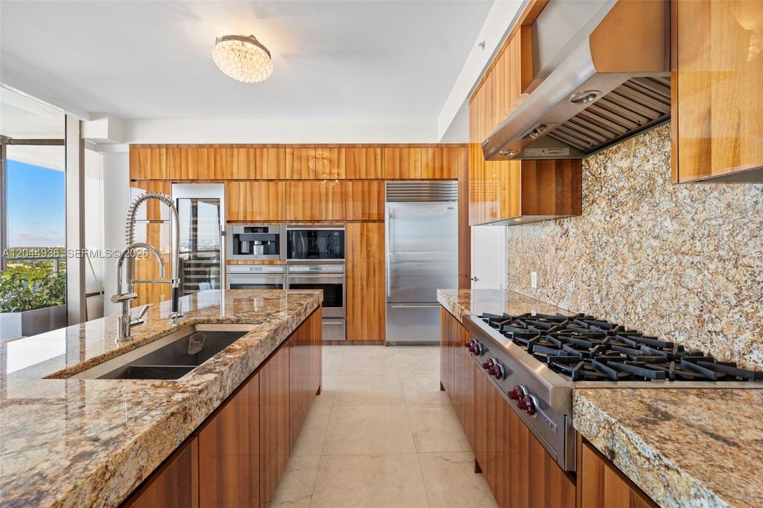 En Renta: $45,000 (3 camas, 3 baños, 3128 Pies cuadrados)