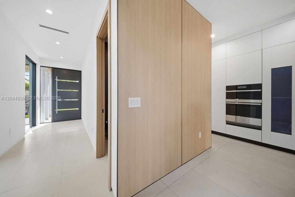 На продажу: $1,425,000 (3 спален, 3 ванн, 2385 Квадратных фут)