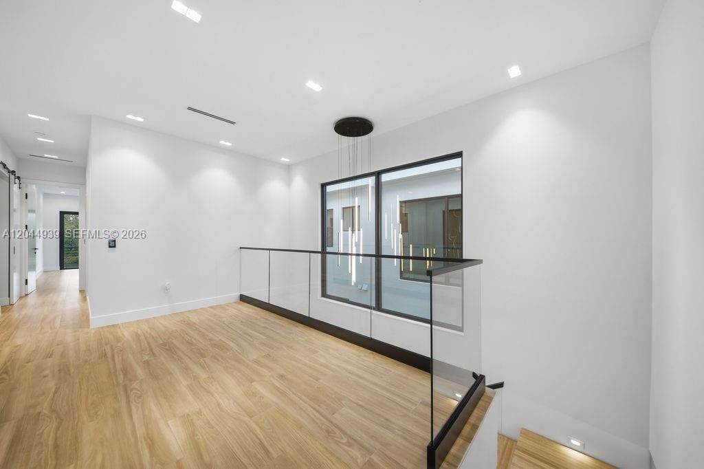 На продажу: $1,425,000 (3 спален, 3 ванн, 2385 Квадратных фут)