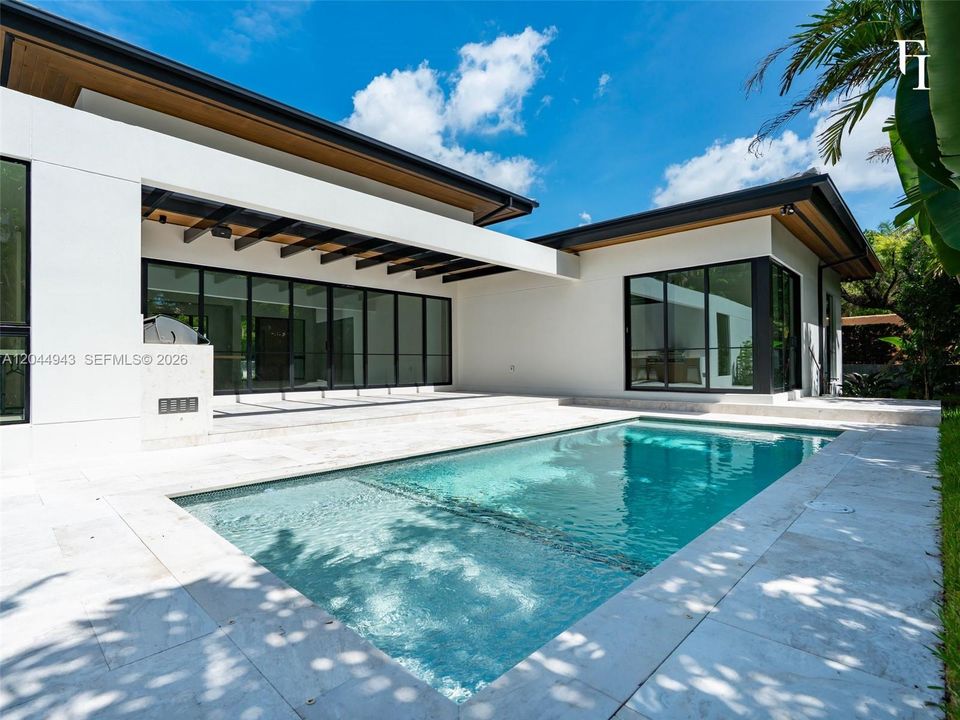 For Sale: $4,000,000 (4 beds, 4 baths, 2900 Square Feet)