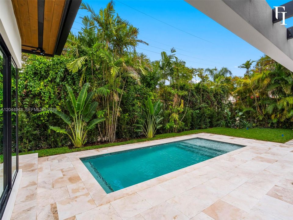 For Sale: $4,000,000 (4 beds, 4 baths, 2900 Square Feet)