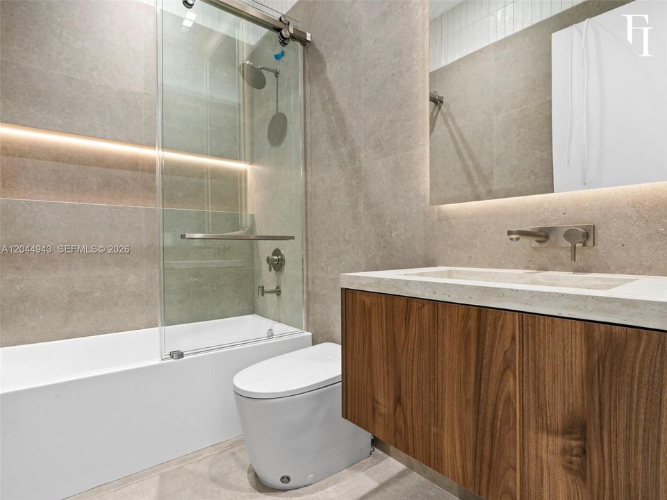 For Sale: $4,000,000 (4 beds, 4 baths, 2900 Square Feet)