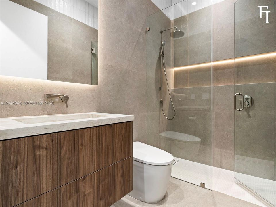 For Sale: $4,000,000 (4 beds, 4 baths, 2900 Square Feet)