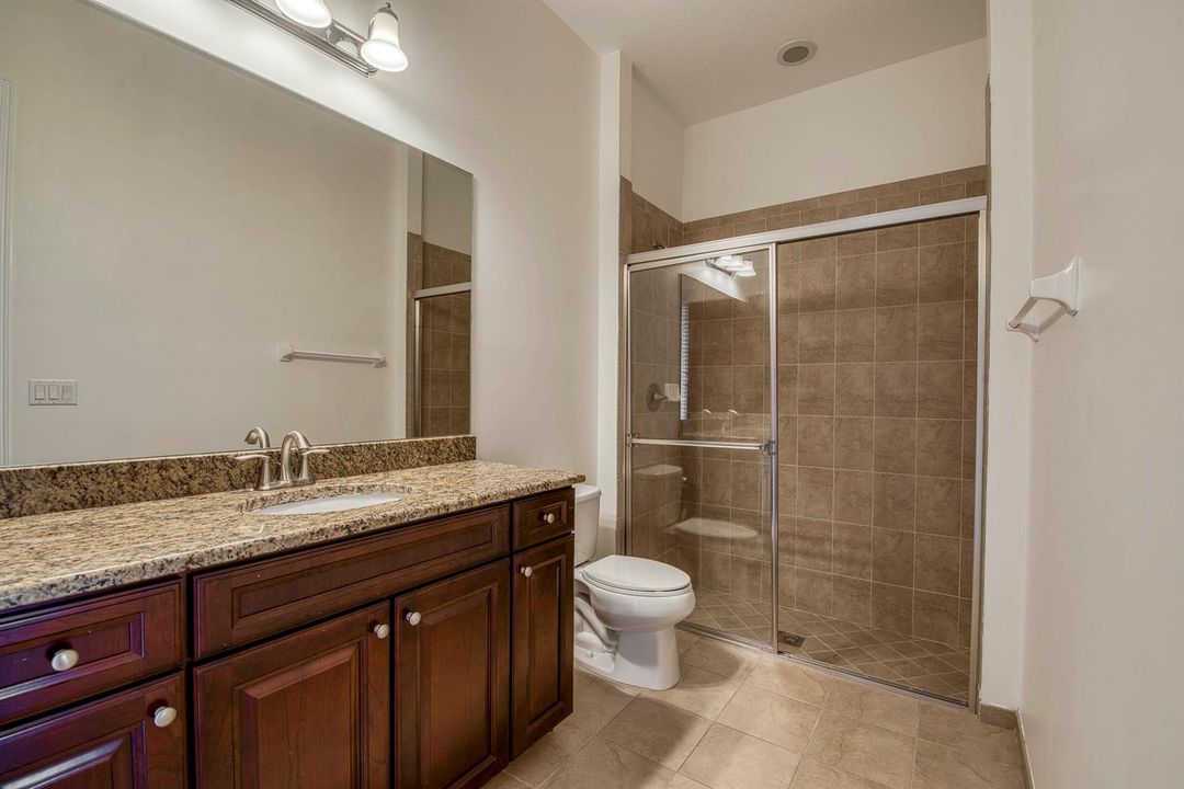 Guest Bathroom 2