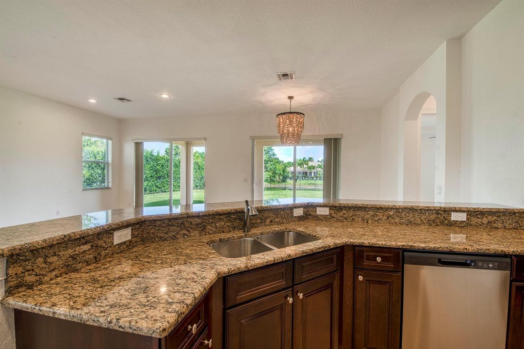 Kitchen 4