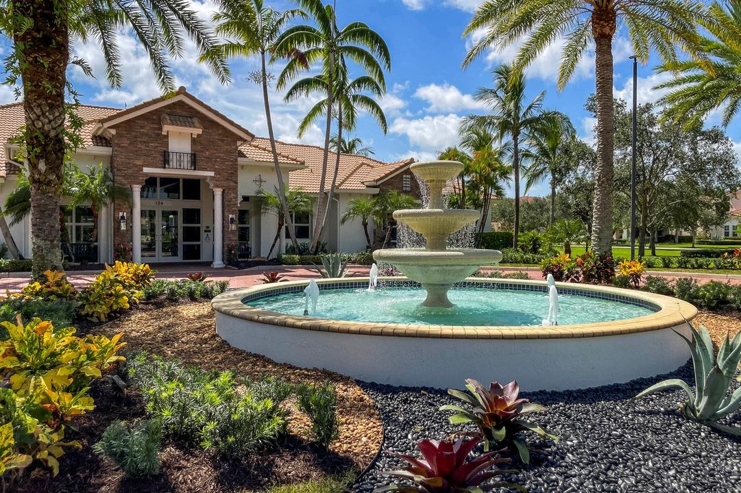 Clubhouse 1