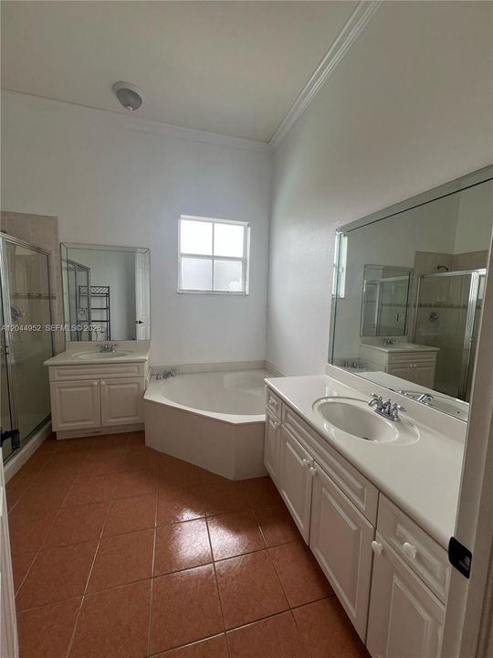 For Sale: $880,000 (4 beds, 3 baths, 2326 Square Feet)