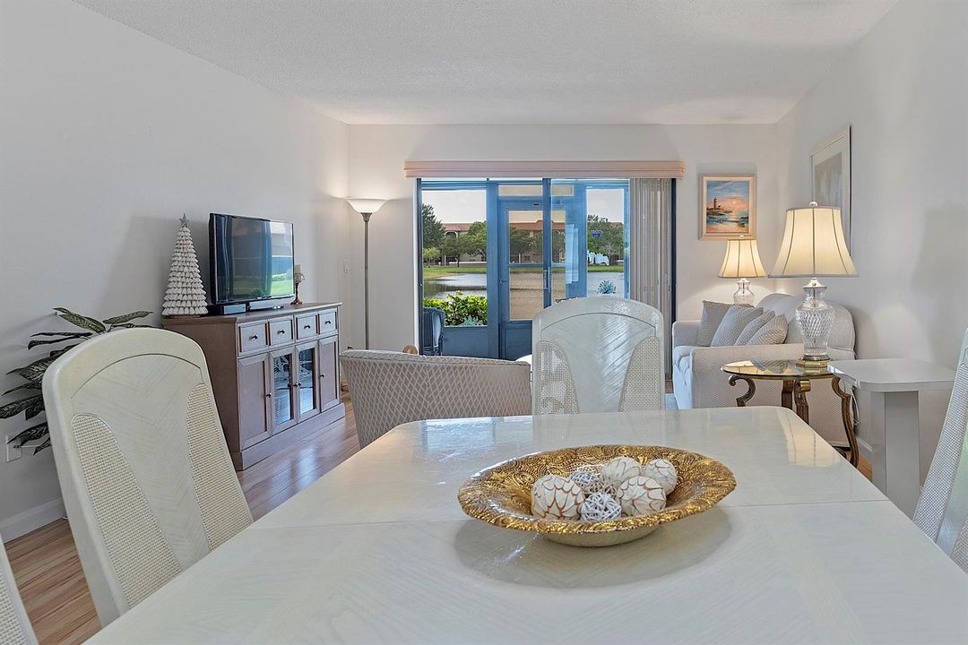 7844 Willow Springs - - 026