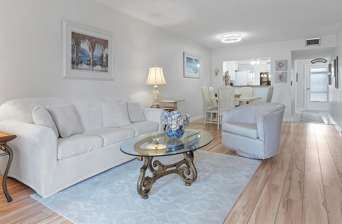 7844 Willow Springs - - 032
